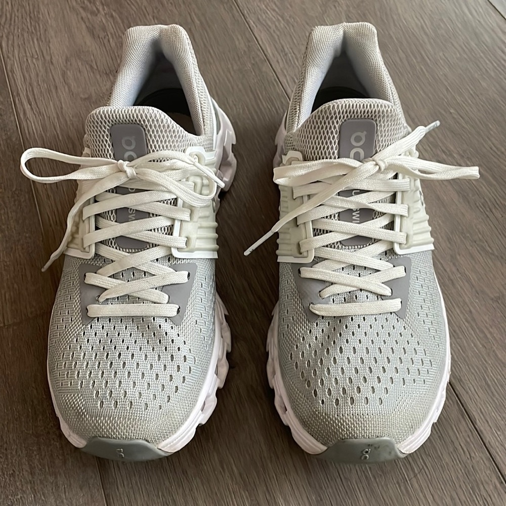 OnRunning Cloudswift Sneakers